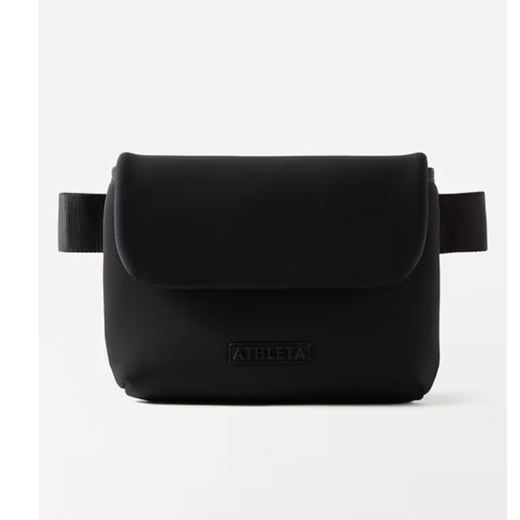 Athleta Diem Dopp Kit at MarketFair Shoppes in Princeton, NJ Athleta Diem Fanny Pack